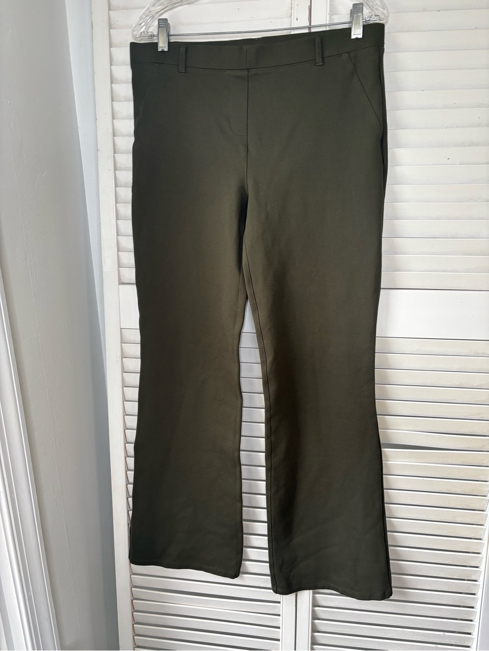 Quince Ultra-Stretch Ponte Bootcut Pants / Olive Size large